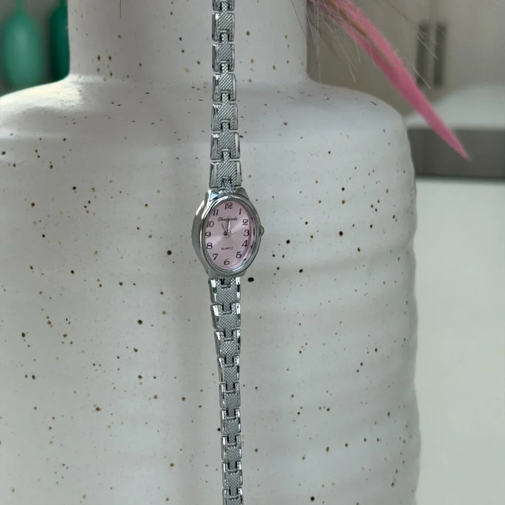 SKU0507‎ Retro Silver/Pink Women Oval Casual Watch Stainless steel + gift bag